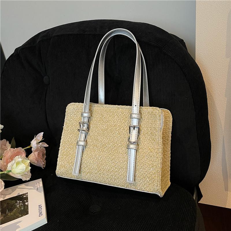 

Seaside vacation beach bag women s new casual messenger bag popular versatile woven straw bag