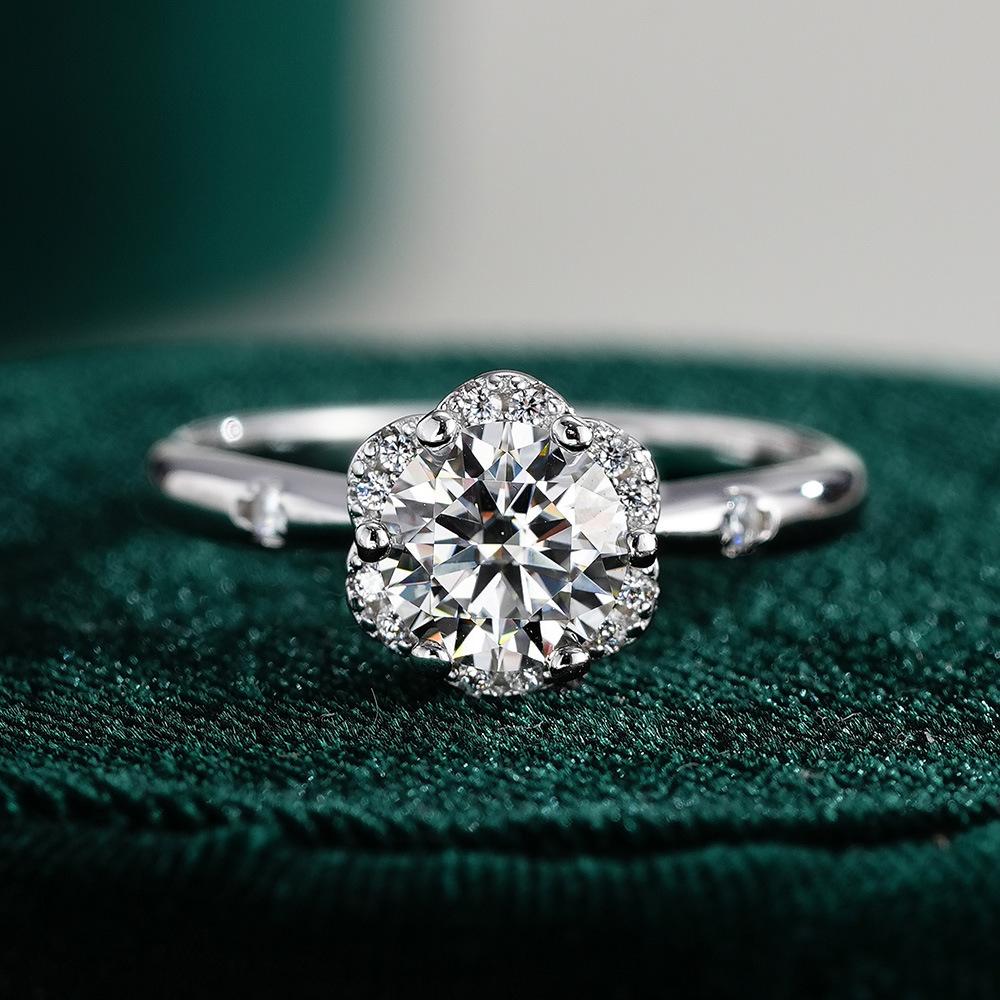 

S925 Sterling Silver Halo Engagement Ring - 1 Carat Round D Color VVS Moissanite Center Stone Fine Jewelry for Women 5 серебряный