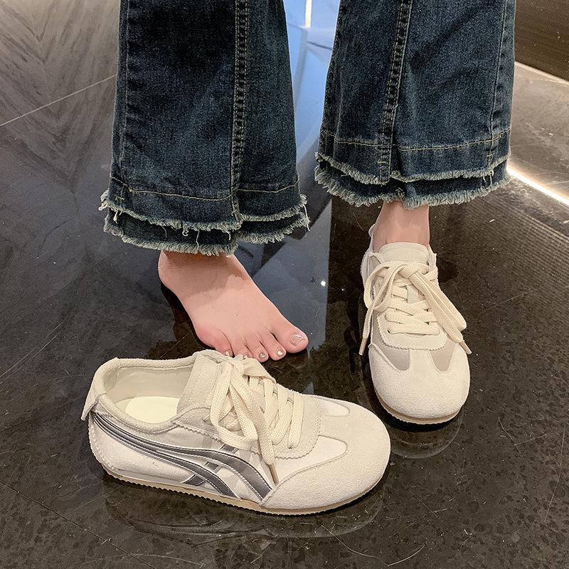 Leather silk soft sole inner height increase moral training shoes women's 2025 new leisure sports board shoes color matching Forrest Gump shoes