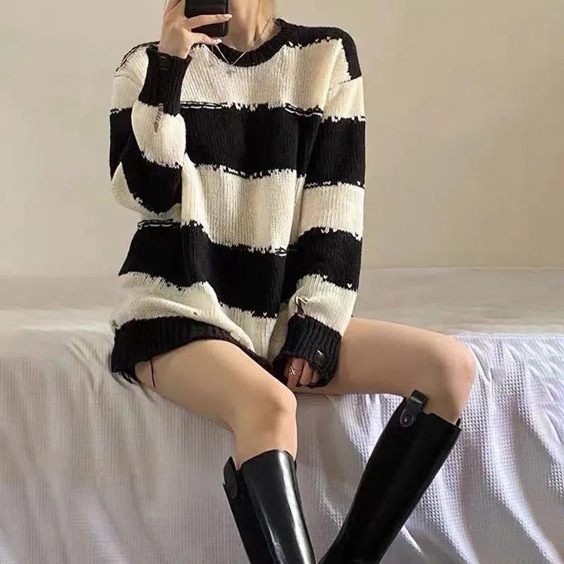 Gothic Sweaters Women Harajuku Punk Knitted Stripes Jumpers Vintage Loose Long Sleeve Black Pullover Streetwear Tops