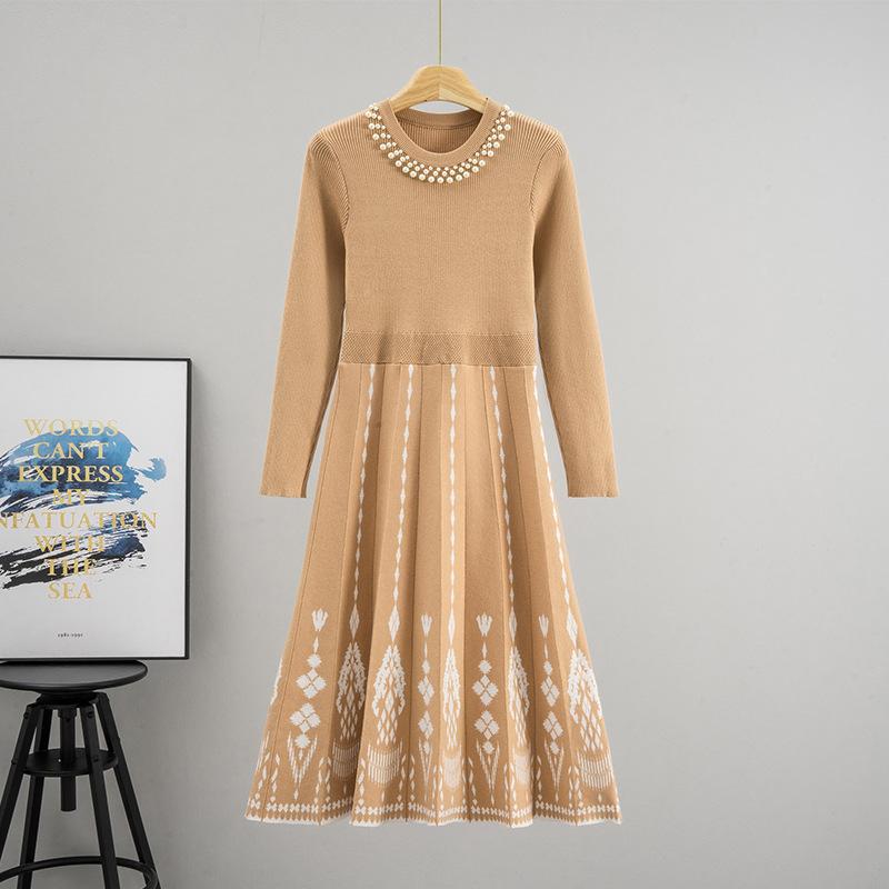 A New Mid-length Knitted Dress for Women In Autumn and Winter, Featuring A Cinched Waist and A Slimming Look