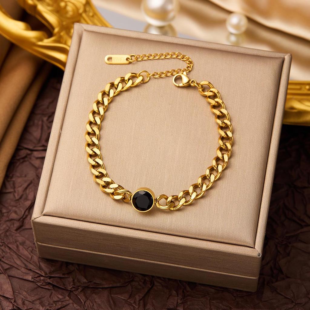 Neues Modisches Titanstahl Anlauffreies Armband für Damen - Vielseitige Europäische Stil-Trends