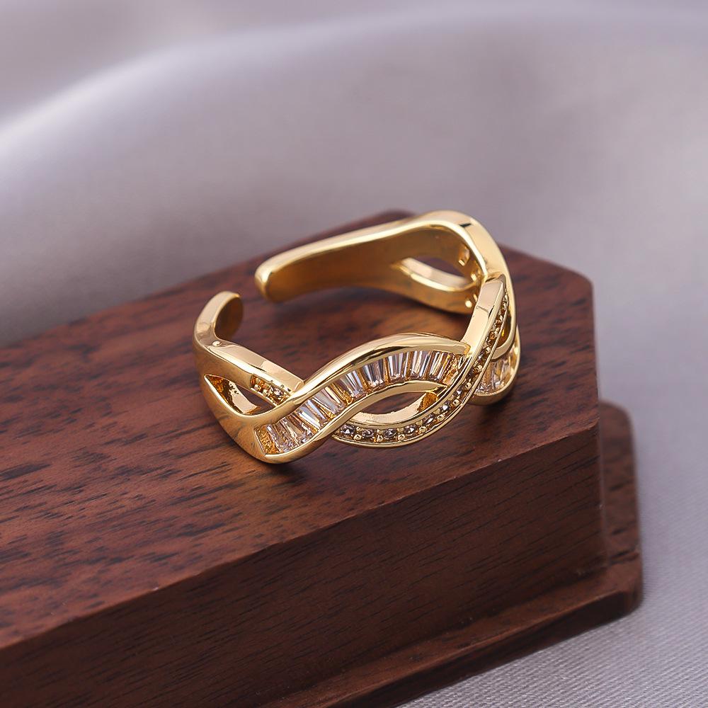 High-End French Zircon Ring: Stylish, Simple Copper Jewelry Design