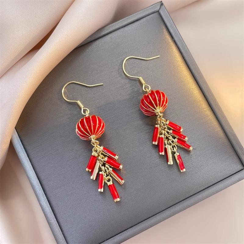Chinese Style Red Lantern Firecracker Fringed Earrings Atmospheric High-End Long New Year'S Earrings Light Luxury Retro Earrings