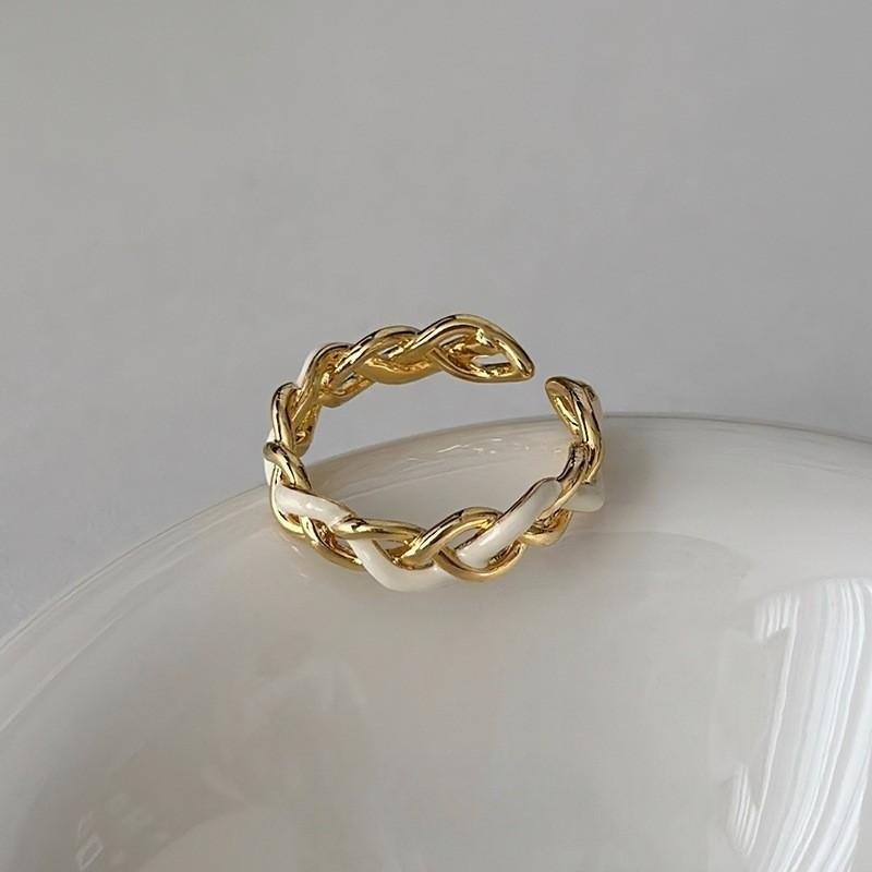 Retro White Drip Glaze Adjustable Cable Knit Ring