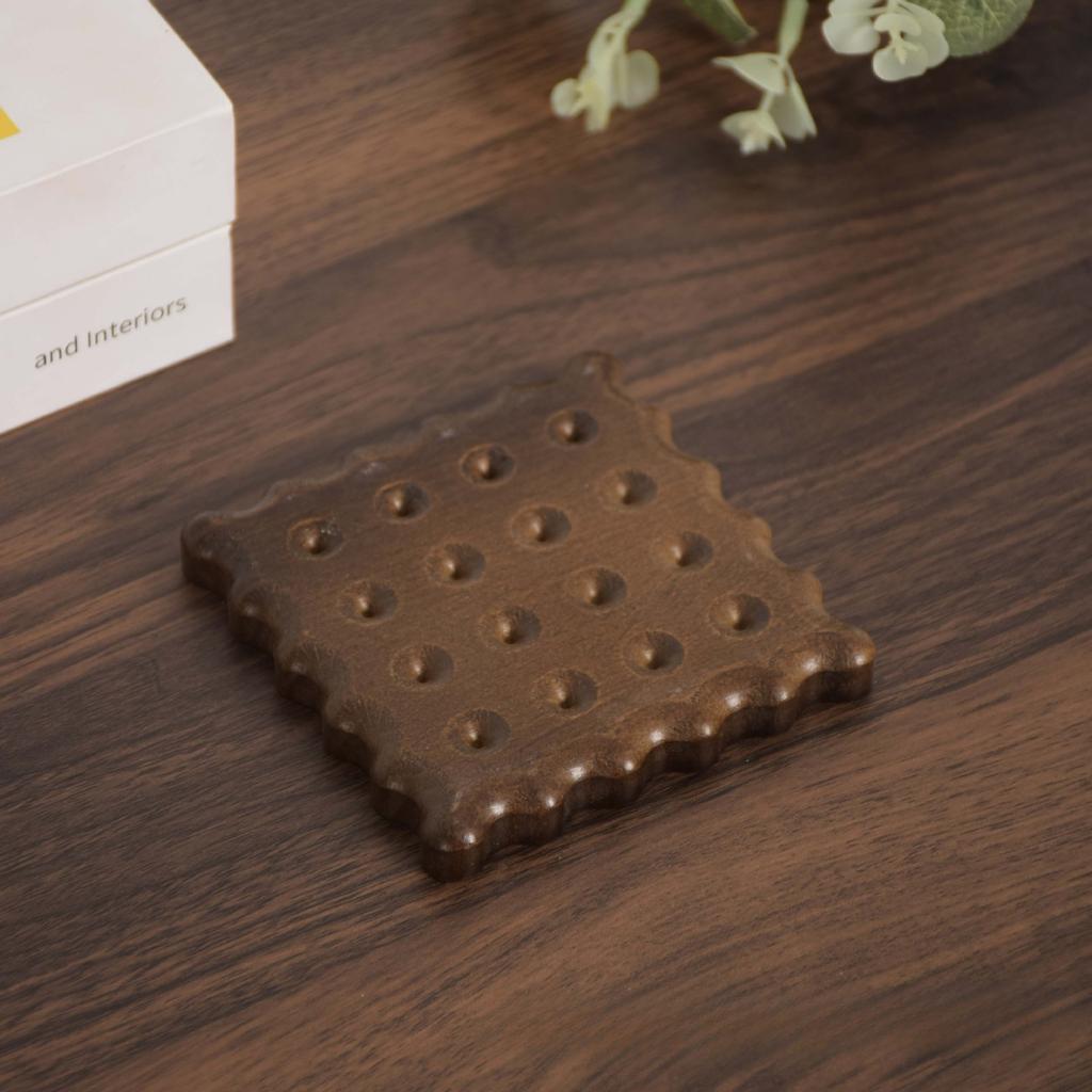 Natural Wood Coasters Heat Resistant Cup Mats for Kitchen Table Creative Biscuit Design Drink Holder Rustic Home Decor