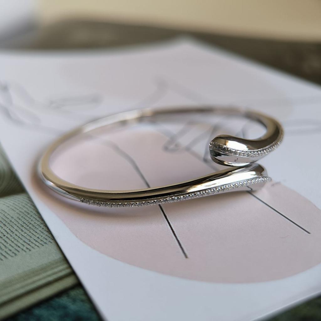 Silver Bracelet with Cubic Zirconia, Item Weight 12.02 G (2182818)