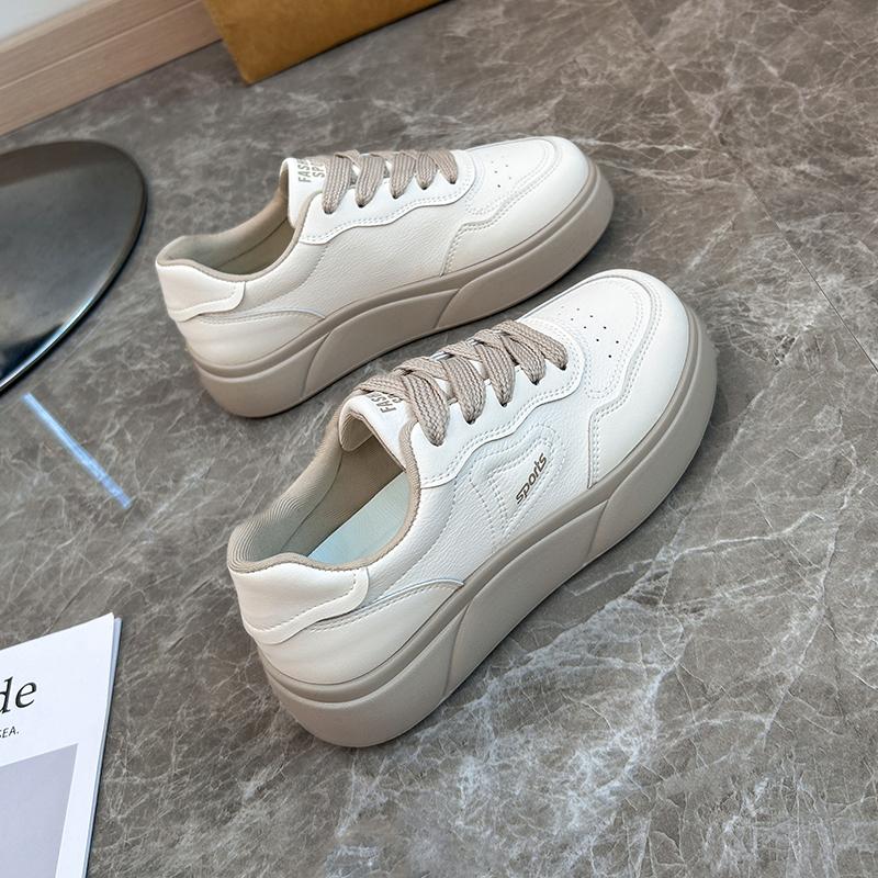 

Мода 2024 года. Новая спортивная обувь на толстой подошве, модная студенческая спортивная и повседневная обувь, полный круглый носок на четыре сезона 40