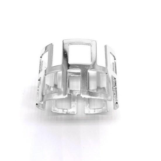 Kroužek na ubrousky Kreativní tvar Hladký bez otřepů Odolný proti korozi Odolný proti korozi Nedeformuje se snadno Dekorativní kroužek se sponou Dekorace stolu