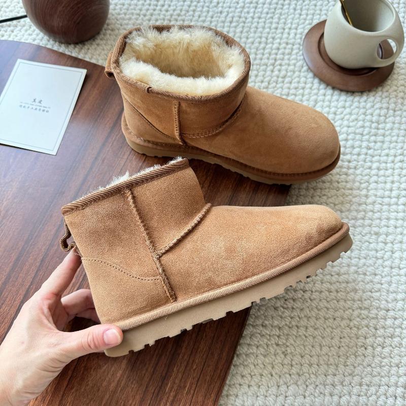 Snow boots women's fur integrated short tube snow cotton flat-bottomed wool velvet thermal cotton shoes winter