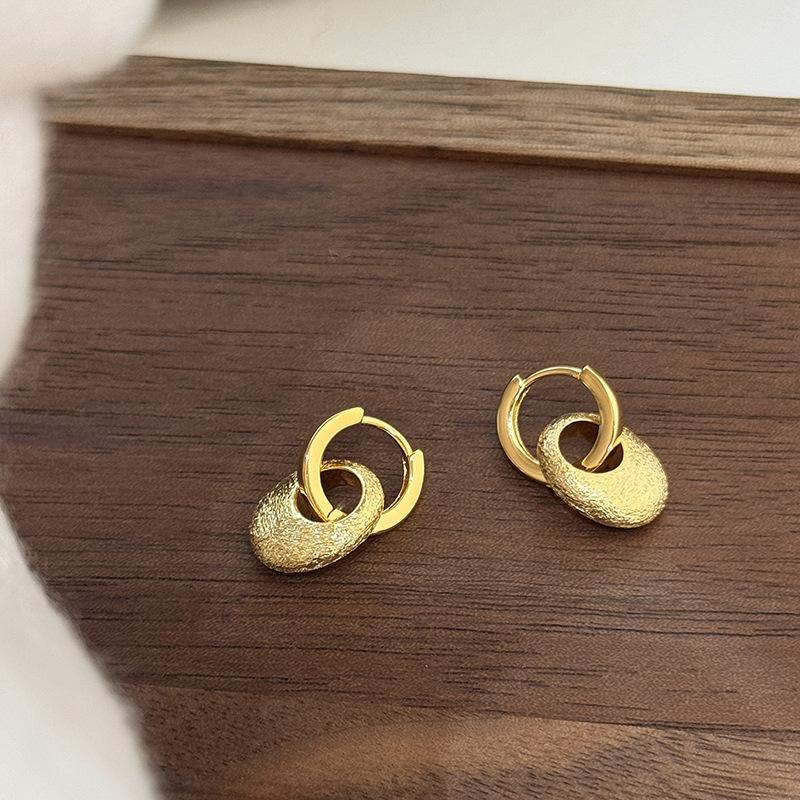 Elegant Pleated Oval Pendant Earrings: Chic, Unique, and Versatile for Women