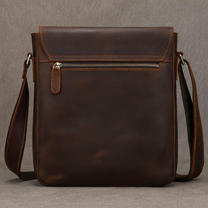 Nuova Borsa a Tracolla da Uomo in Pelle con un Look di Alta Gamma e Casual, Caratterizzata da Uno Strato Superiore di Pelle di Mucca e Una Borsa a Spalla di Grande Capacità