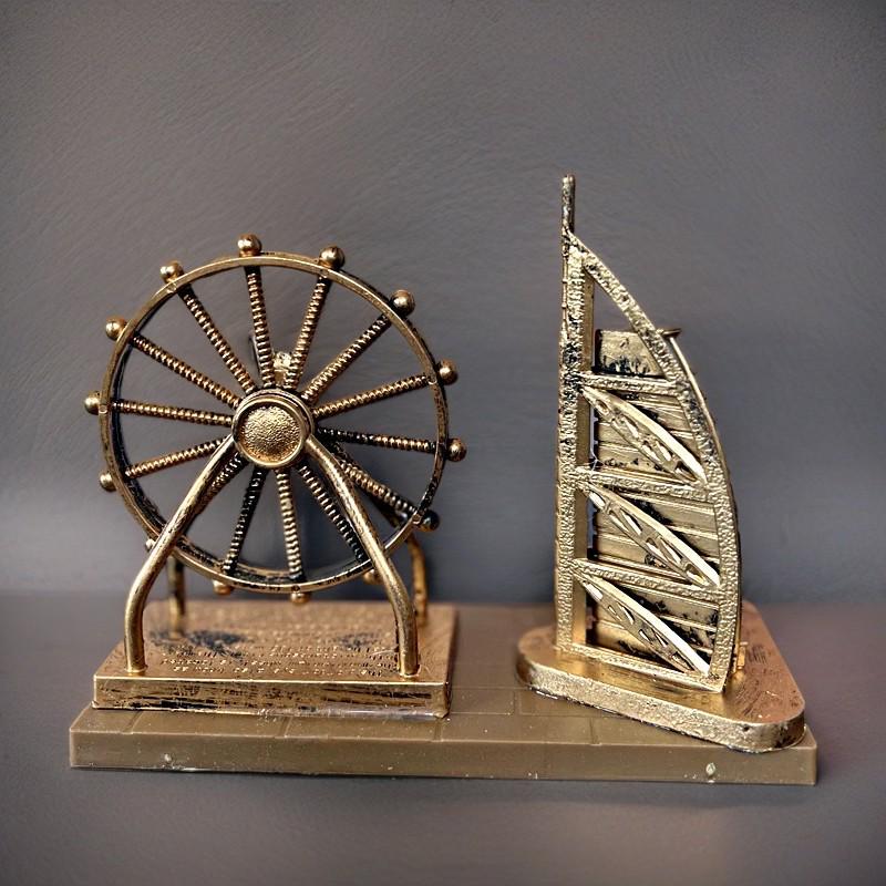 Retro Crystal Ball Hourglass Timer Ornament for Home and Wine Cabinet Décor