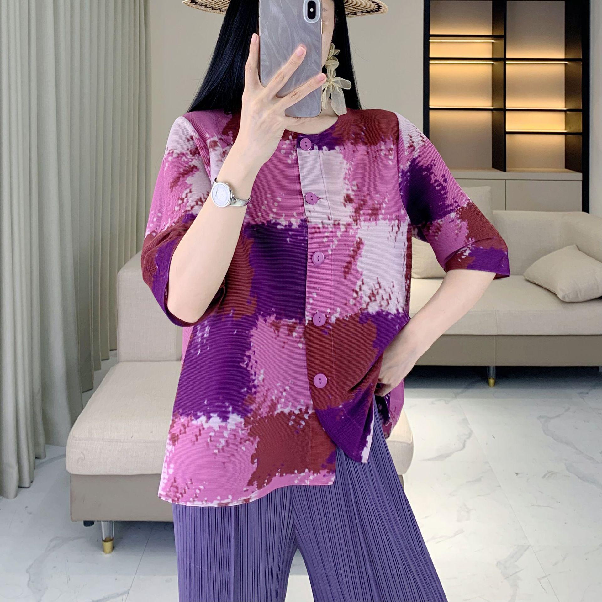 

Летний клетчатый кардиган 2025: Шикарный топ с круглым вырезом и сборками - Стройнящий, универсальный верхний слой One Size [suitable for 90-150 jin] розы красного