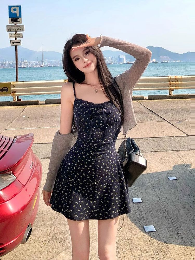 Navy Blue Floral Suspender Dress 2026 Summer Beautiful Small Skirt Small Man Pinching Waist and Buttocks Short Skirt Set