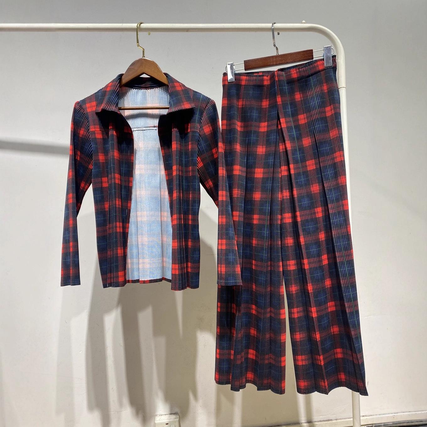 

Miyake Women s Autumn/Winter Two-Piece Set: Fashionable Pleated Geometric Plaid Shirt Jacket & Straight-Leg Pants. One Size