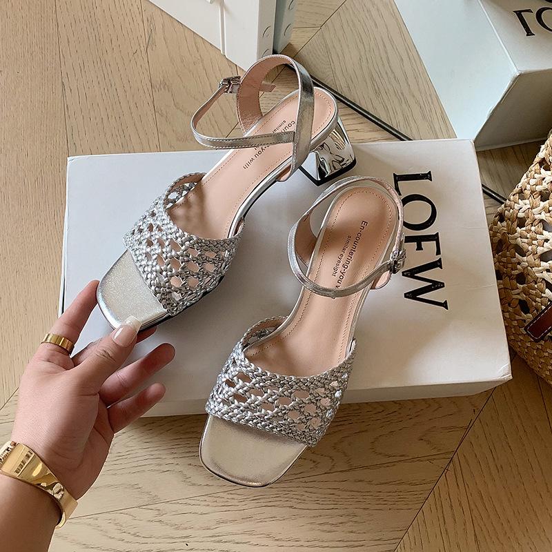 Fire hollow Roman style woven sandals women, summer wear medium thick heel open toe empty high heel sandals sheepskin pad