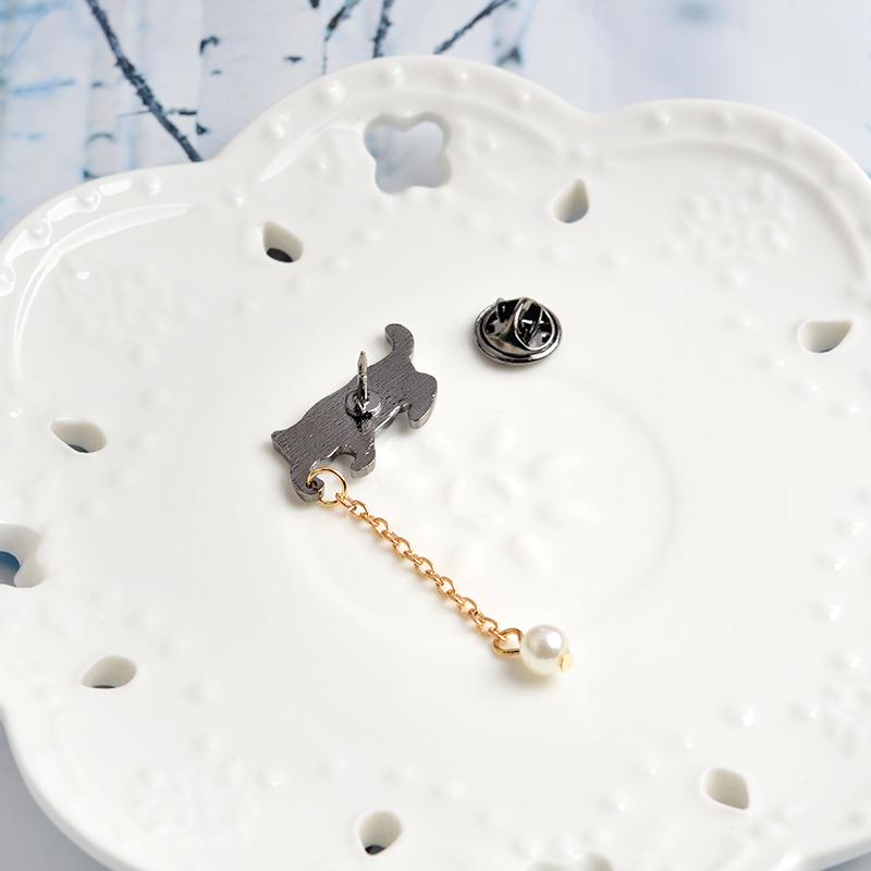 Miss Zoe Niedliche Cartoon Katze Kätzchen Perle Metall Brosche Anstecknadeln mit Kette DIY Knopf Anstecknadel Jeansjacke Ansteckplakette Schmuck Geschenk für Kinder