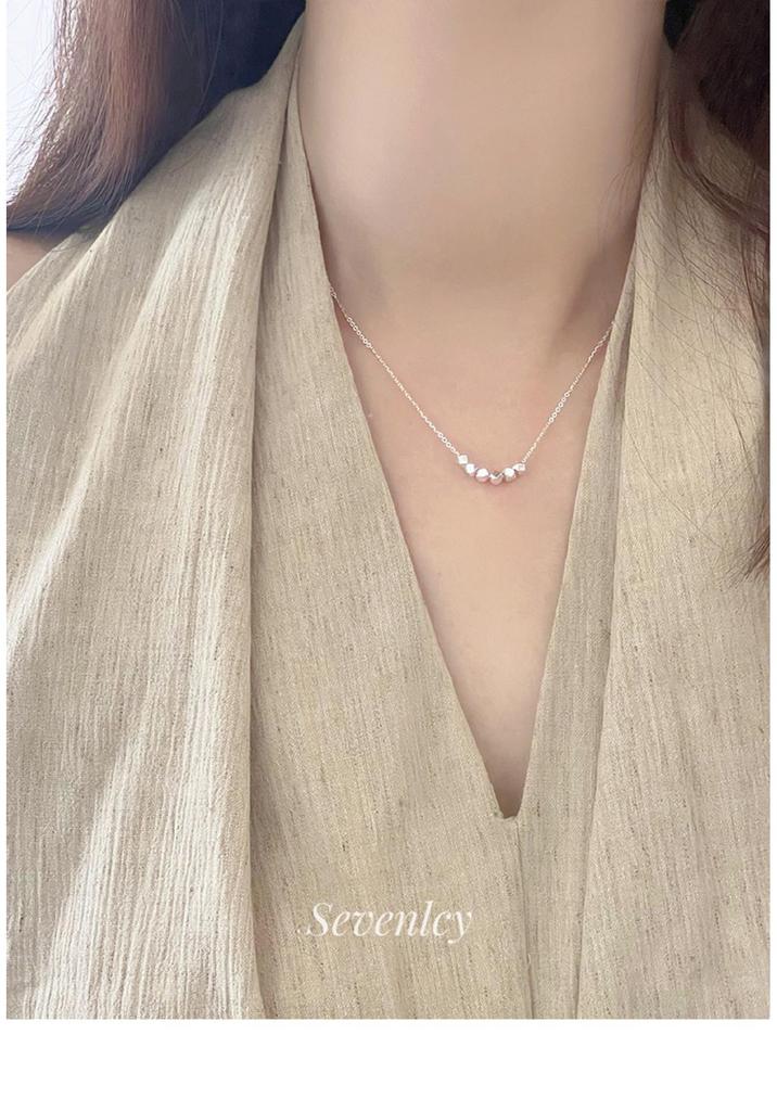 Women's Trendy Water Drop Pendant Necklace - Versatile, Fashionable, and Creative Clavicle Chain