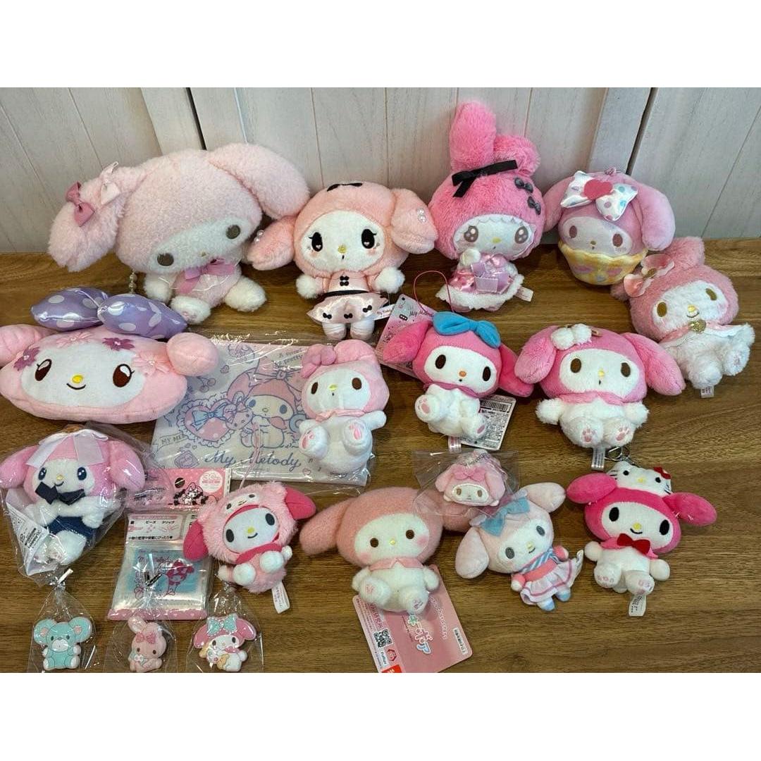 My Melody stuffed animal, clip, and My Melody mascot 20-piece set.