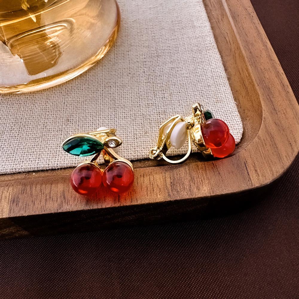 Vintage Französische Ohrclips mit ovalen Perlen für nicht-durchstochene Ohren