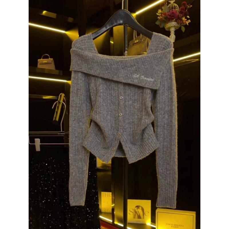 

Women s Autumn 2024 European Square Neck Off-the-Shoulder Slim Knit Sweater Top S [Recommended 80-95 lbs]