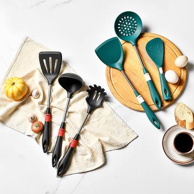 Utensili da Cucina in Silicone Antiaderente Pentolame Utensili da Cucina Torta Barbecue Strumento di Cottura Spatola Mestolo Frullini Pala Cucchiaio Zuppa