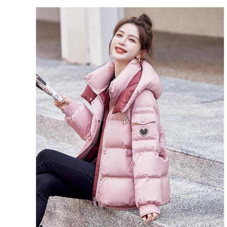 Fashionable Short Down Cotton Coat with Hood and Bread Shape for Women In Winter