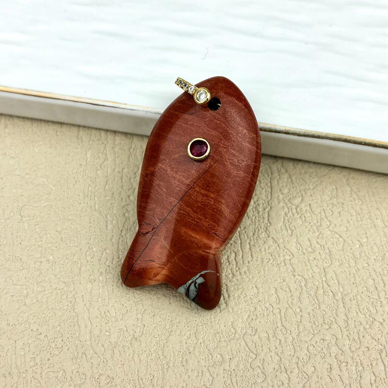 Natural Crystal Fish-Shaped Pendant: Red Agate, Lapis Lazuli, Tiger Eye, Jade Clavicle Chain