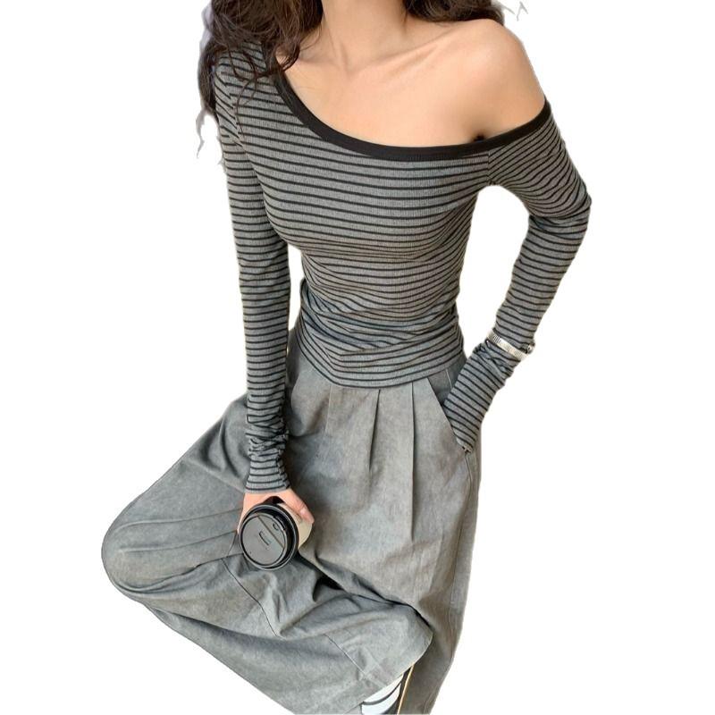 Trendy Striped One-Shoulder Long Sleeve Cropped Top