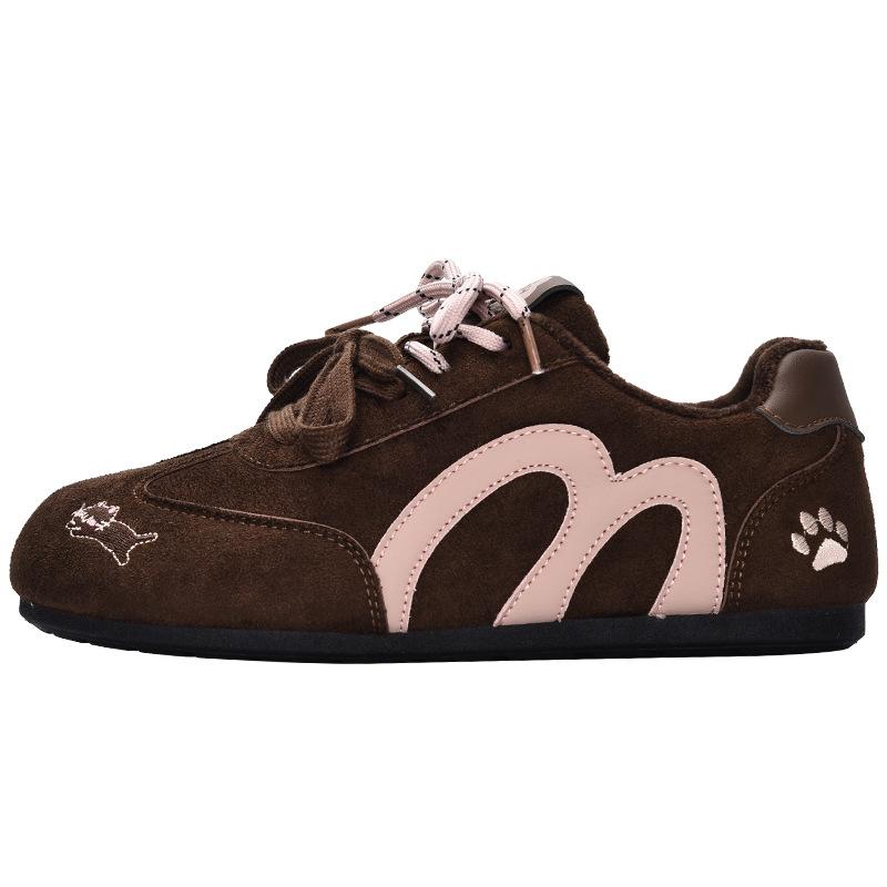 

Cowhide version of new products on sale, autumn new ugly cute fashion retro versatile soft velvet casual board shoes 40