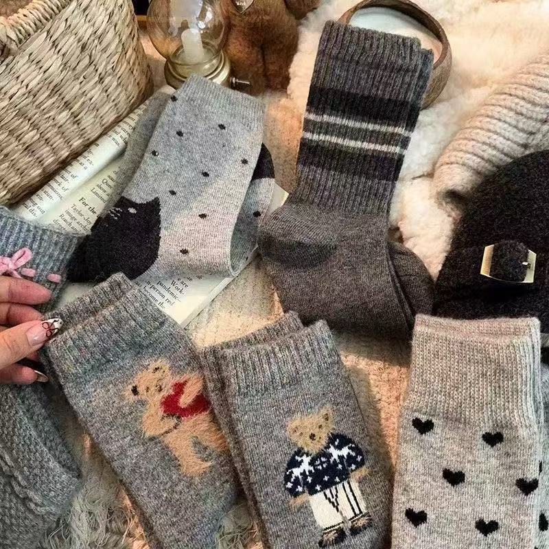 8Pairs Korean Winter Gray Wool Socks Women's Dog Embroidery Mid Tube Cute Cartoon Socks Fashion College Style Breathable Sock