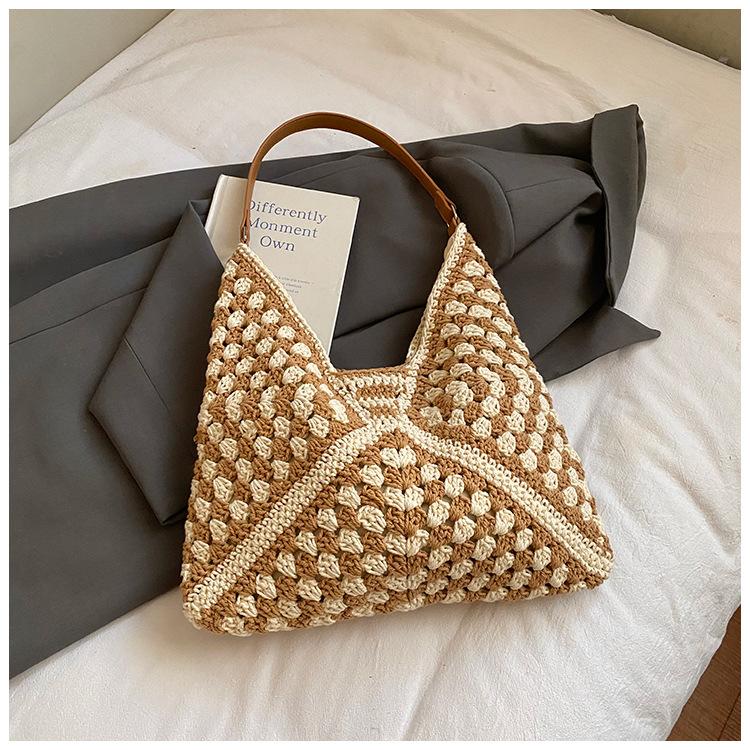 

Вязаная сумка в иностранном стиле женская 2025 новая повседневная вместительная сумка-тоут для поездок на работу корейская версия универсальная сумка через плечо под мышкой