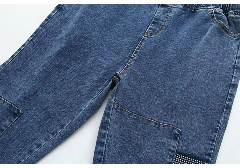 Spring 2022 Plus Size High Waist Rhinestone Embellished Denim Cropped Pants for Women