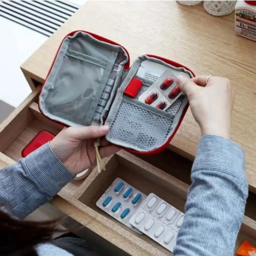 1pc Home First Aid Small Medicine Kit Home Medicine Storage Travel Outdoor Mini Portable Small Box Medical First Aid Kit 4colors