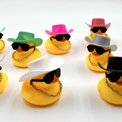 Chapéu de cowboy, pato amarelo com óculos de sol, brinquedos de banho fofos para crianças, decoração de piscina flutuante, sem BPA, decoração de painel de carro