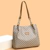 Women's retro fashion soft leather shoulder bag commuter large capacity tote bag is perfect for daily use