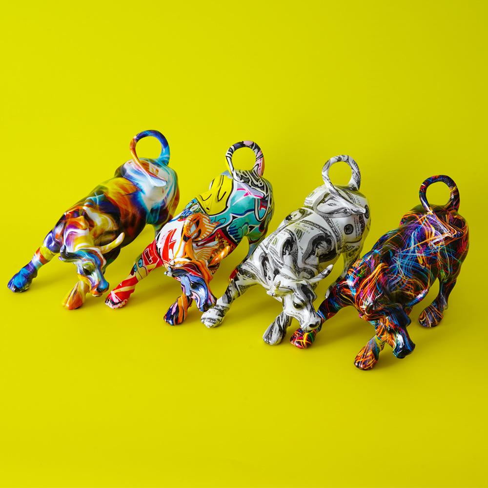 Creative Design Water Transfer Print Colorful Wall Street Cow Ornaments Crafts Resin Home Use Living Room Entrance Desk Decoration