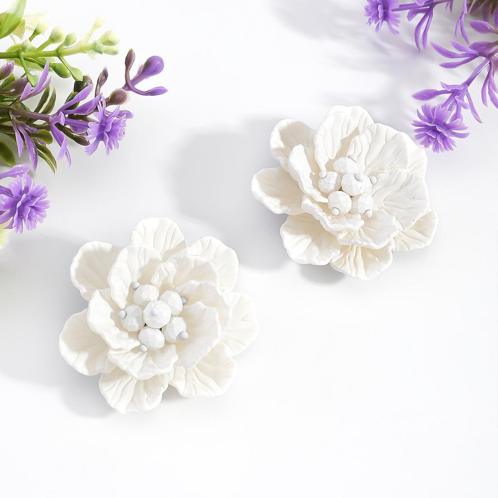 Retro double-layer handmade flower stud earrings personalized fashion three-dimensional petal temperament versatile small fresh earrings women