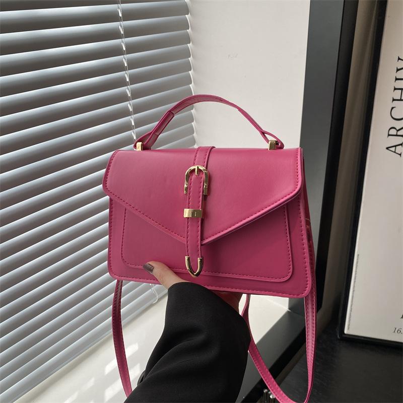 Temperament small bag women's bag 2025 summer new fashion portable messenger bag Korean version personalized ins shoulder small square bag