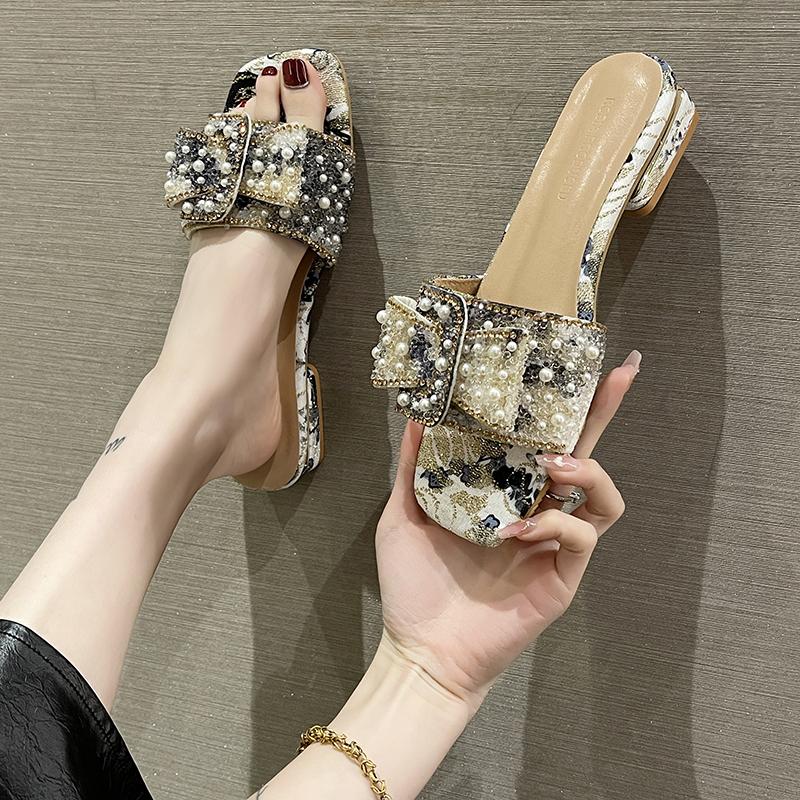 

Женская обувь Тапочки для женщин Новый стиль Роскошные Жемчужные Стразы Массивный каблук Тапочки Летняя Женская обувь Босоножки с бантом-бабочкой 41