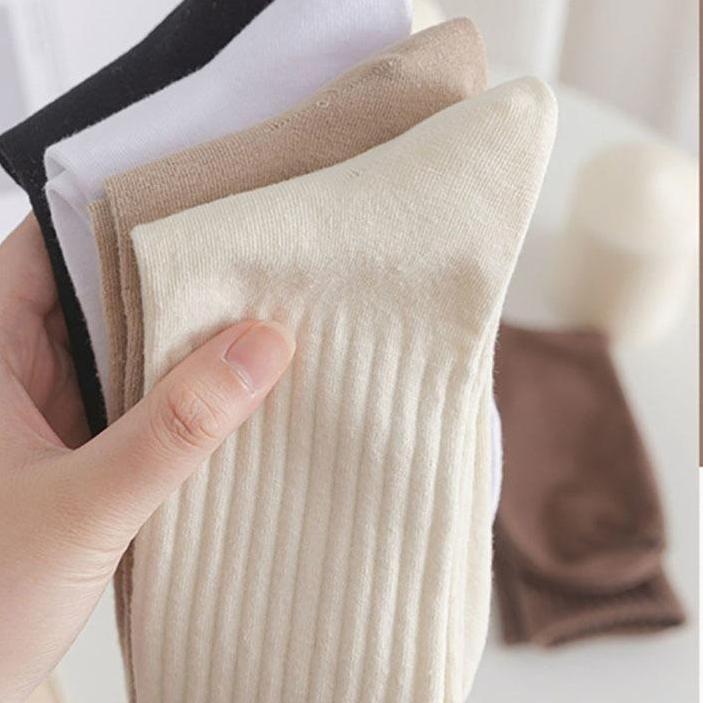 Women Solid Color Mid-tube Socks Vertical Striped Versatile Autumn and Winter Socks Boneless Pile Socks Sports Socks for Women