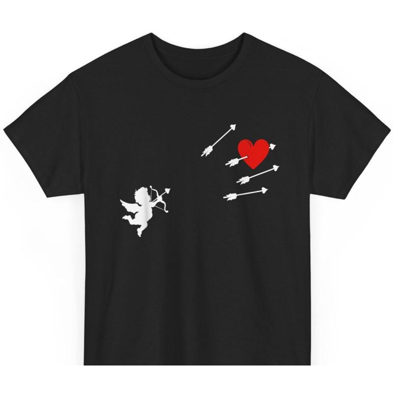 

Cupid s Arrow Graphic T Shirt Black Unique Romantic Design 5XL різнокольоровий