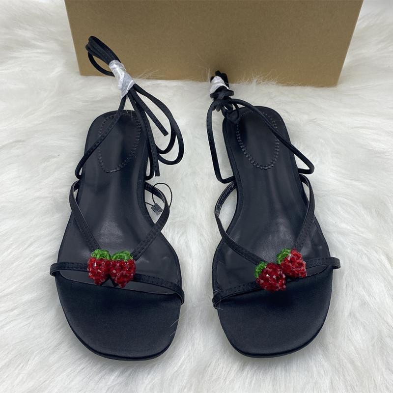 Fashion Fashion Crystal Strawberry Embellish Women Flats Sandals 2025 Summer Narrow Band Lace-up Beach Slides Casual Sandals Shoes