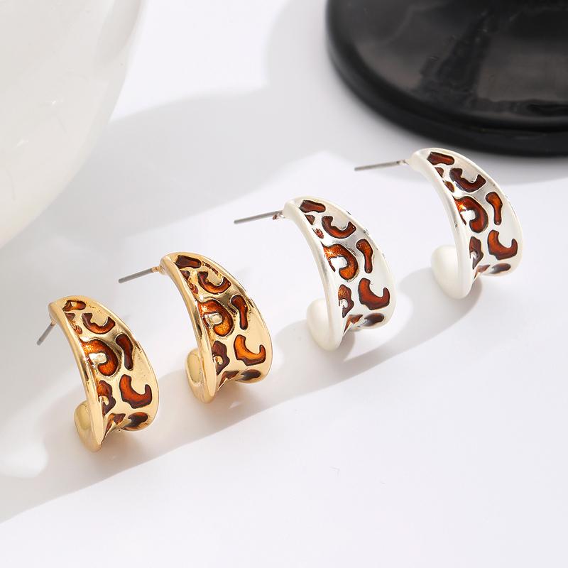 French Retro Coffee Leopard Print Hoop Earrings for Women Gothic Gold Color Personality Ear Buckle Earrings Punk Jewelry Gifts