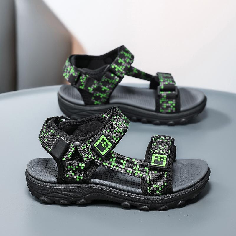Kid's Fashion Colorful Lightweight  Outdoor Beach Shoes Casual Girls Sandals Slippers   Each Slippers for Boy