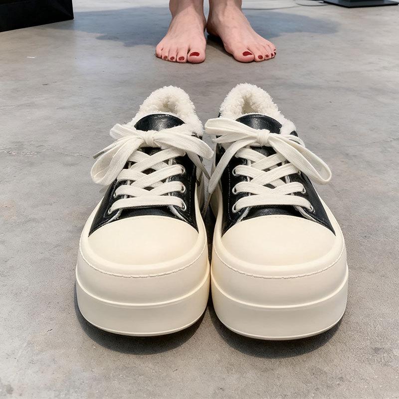 Versatile 2025 winter new thick-soled little white shoes women's muffin small women's shoes heightening casual sports board shoes