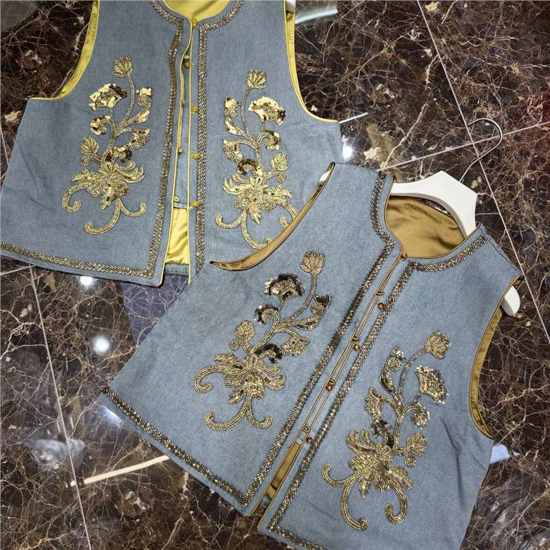 European Station New European Heavy Industry Bead Embroidery Embroidery New Chinese Denim Vest Women s Exterior Vest Top Tide One size fits all синий