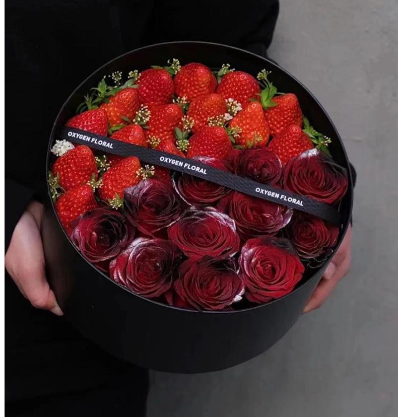 Heart-Shaped Transparent Gift Box for Flowers & Fruits - Perfect for Valentine's Day