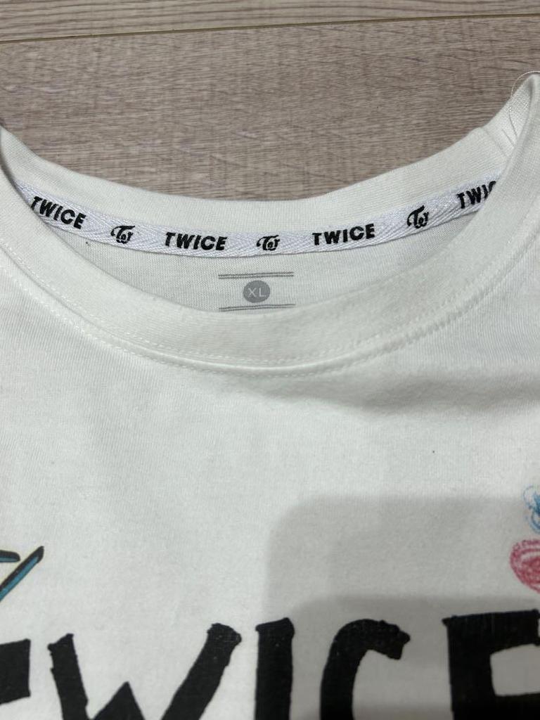 [USED] TWICE LIGHTS FINAL Korea limited T-shirt XL size